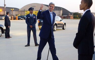 Kerry llega a La Habana a abrir nueva etapa entre EU y Cuba