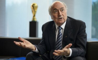 Blatter no asistirá a la final del Mundial femenino en Canadá