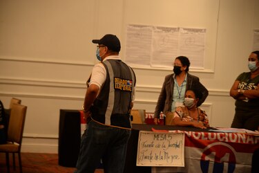 Robinson y Carrizo logran consenso por el Frente Femenino