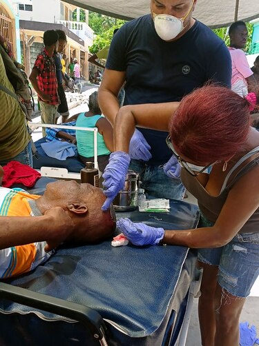 Aumenta a 1,297 la cifra de muertos por el sismo de Haití