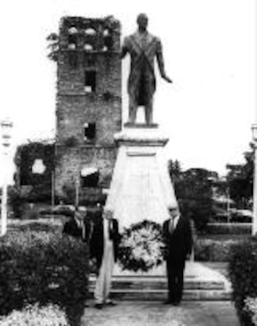 Los Lewis recogen la historia