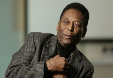 La leyenda Pelé sufre ‘cierta depresión’ y ‘no quiere salir’, afirma su hijo