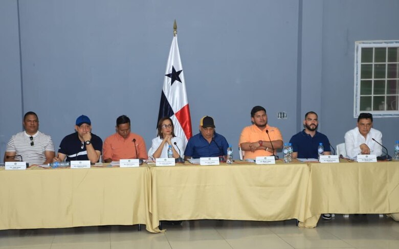 Consultas sobre la CSS en Chame generan malestar por ausencia de ministros y directores