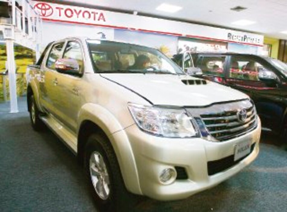 Ricardo Pérez llama a revisión a miles de autos Toyota