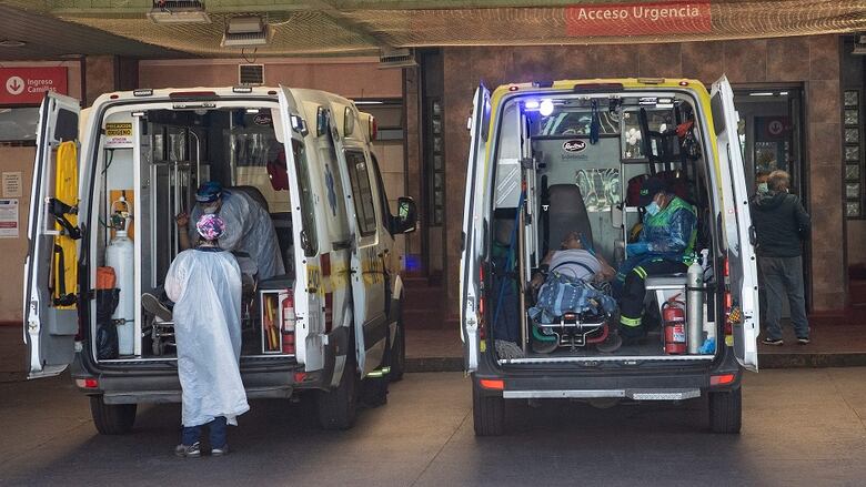 Reino Unido reabrirá comercios pese a pandemia, que aumenta en India e Irán