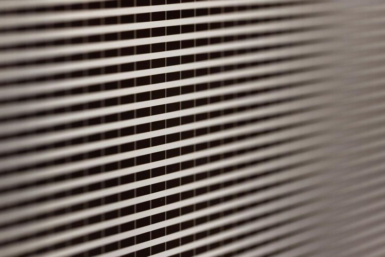 Qué es la perovskita, el "material maravilloso" que impulsa la revolución de la energía solar