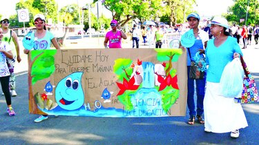 Rechazan tala y contaminación