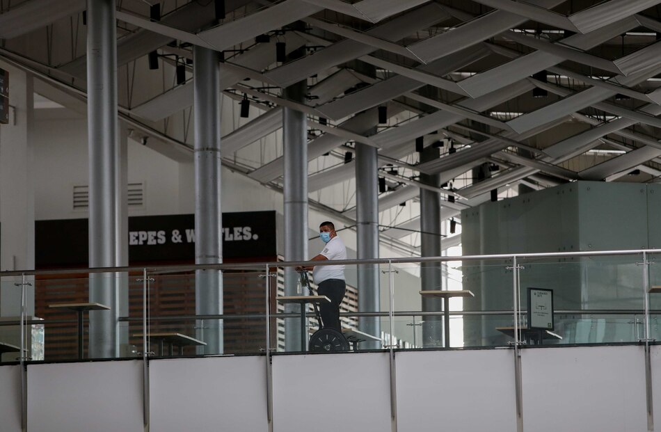 Propietarios de tiendas por departamentos adoptan protocolos sanitarios y se preparan para la apertura