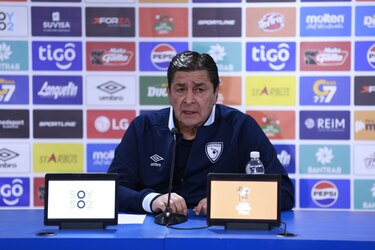 Tena dice tener la clave para vencer a Panamá y habló sobre el fracaso de La Roja de no clasificar al Mundial