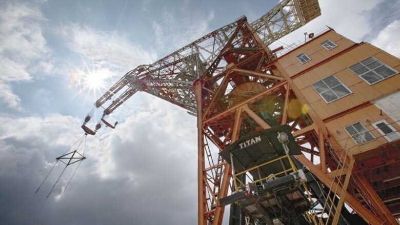 La última misión de la grúa Titán