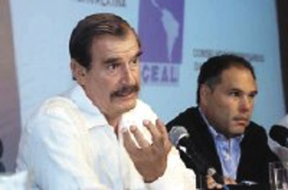 Vicente Fox elogia economía panameña