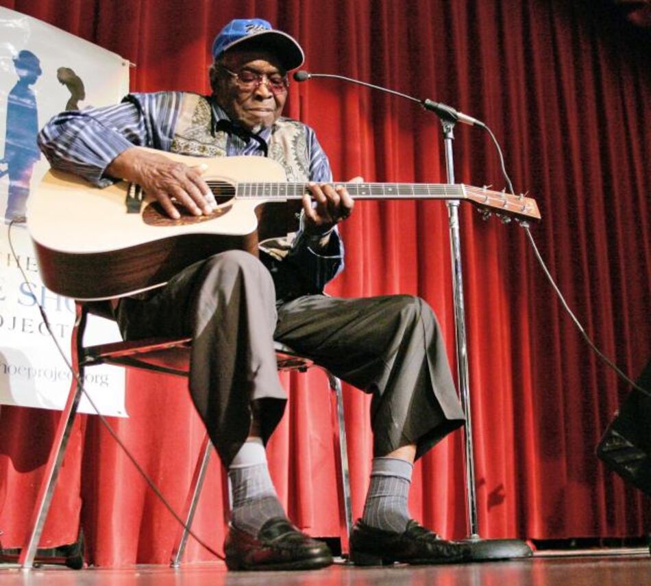 Murió la leyenda del blues David ‘Honeyboy’ Edwards