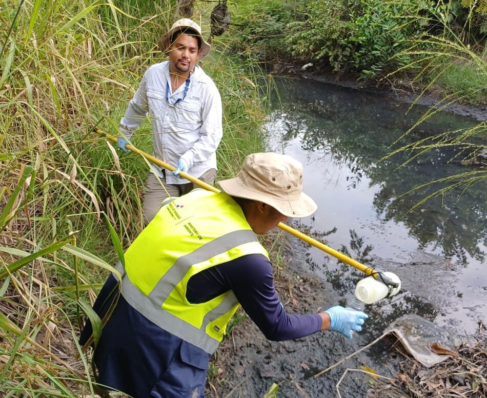 El Ministerio de Ambiente detecta ‘altos niveles de contaminantes’ en Playa Blanca