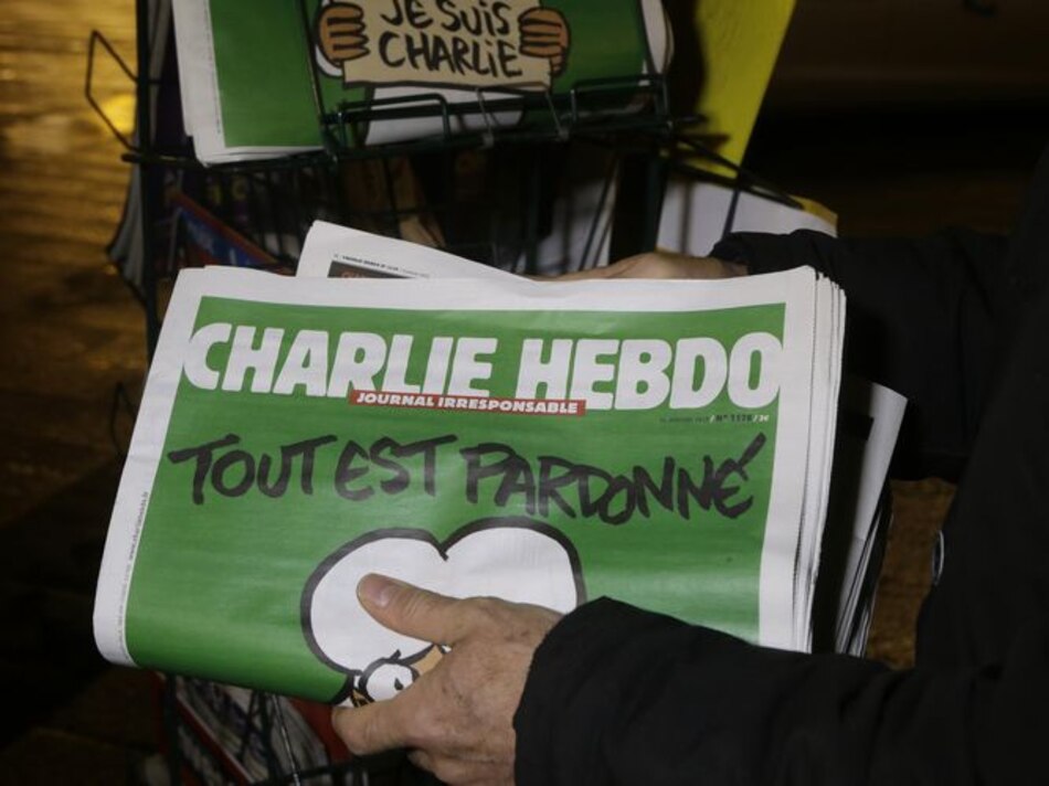 Charlie Hebdo recibe el premio PEN en una gala literaria