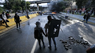 Oposición venezolana posterga para el viernes la marcha contra la constituyente