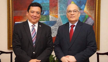 Los dos procuradores sostienen encuentro; discuten qué hacer con los casos de Kenia Porcell