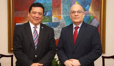Los dos procuradores sostienen encuentro; discuten qué hacer con los casos de Kenia Porcell