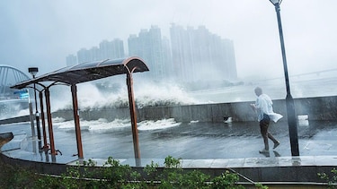La reina de las tormentas: las imágenes del supertifón Ragasa que deja al menos 17 muertos en Taiwán y obliga a evacuar a millones en China