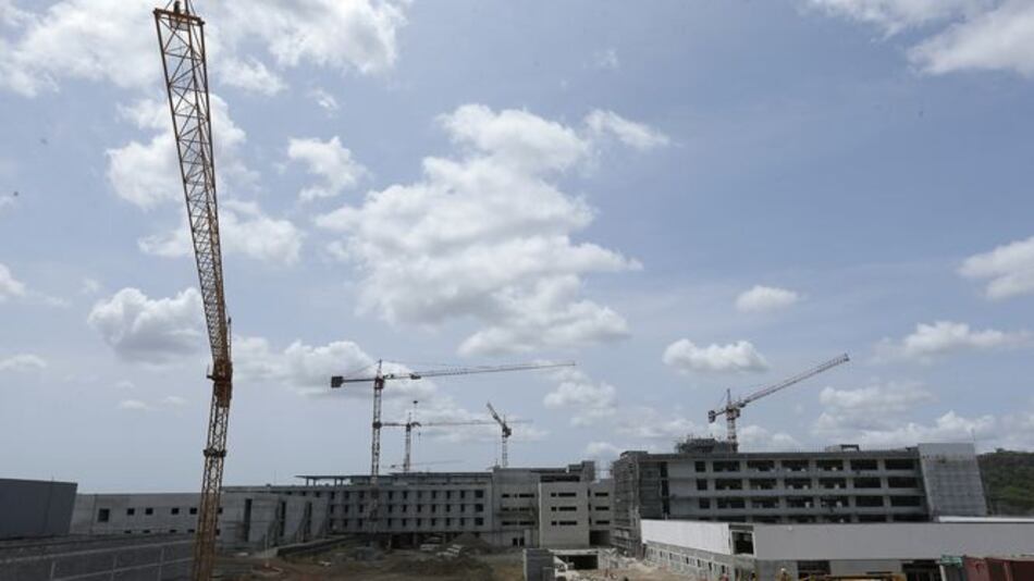 Firman convenio para el traslado del Oncológico a la Ciudad de la Salud