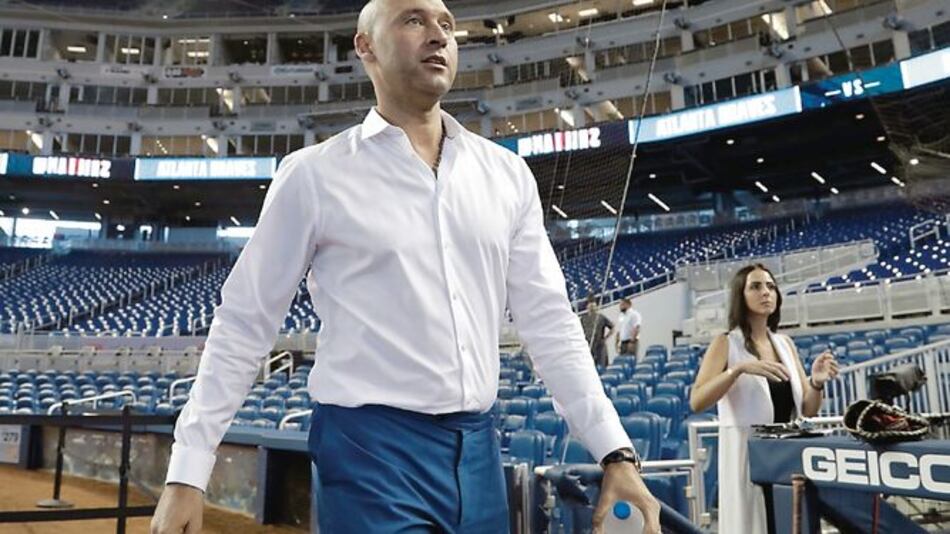 Los Marlins de Jeter luchan con el fracaso