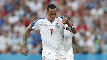 Blas Pérez anuncia su retiro del fútbol con un adiós en Colón