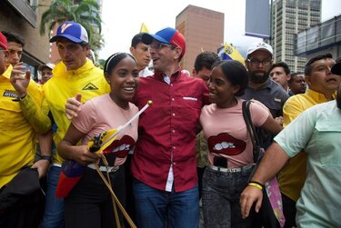 Capriles se inscribe en las primarias en búsqueda de su tercera candidatura presidencial