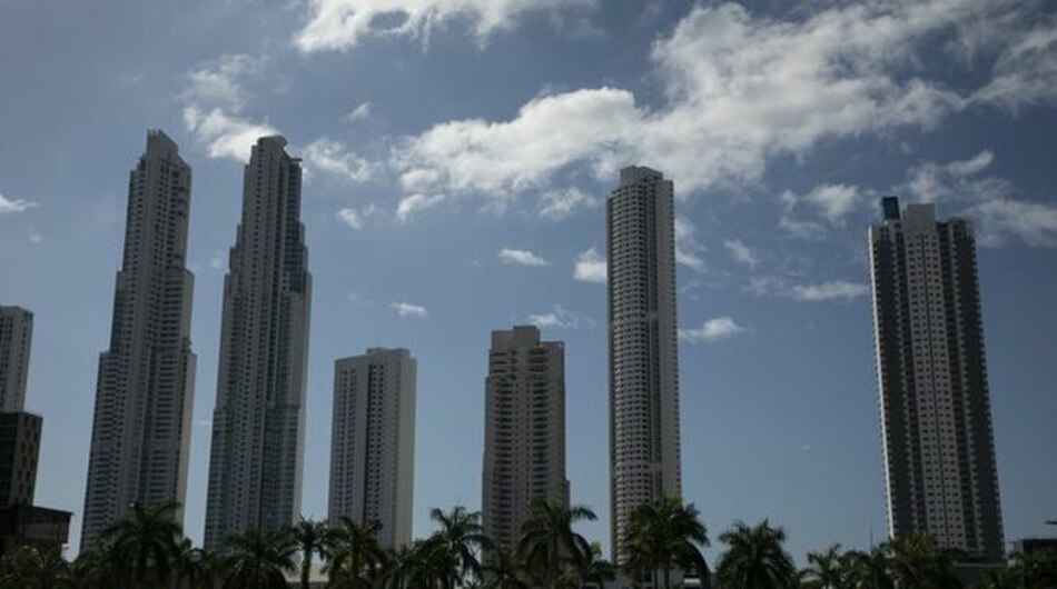 Crecimiento y marco fiscal llevaron a mejora de calificación de Panamá: Moody’s