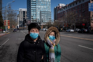 Sube a 1,765 el saldo de muertos por el coronavirus en China