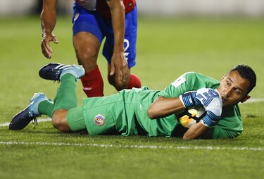 Costa Rica vence 2-0 a Estados Unidos