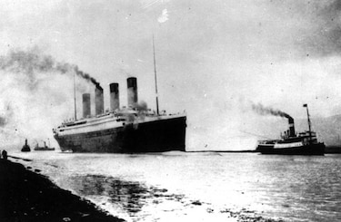 Capitán del Titanic bebía en el bar cuando el barco impactó el iceberg