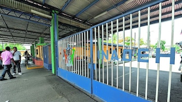 Analizan ampliar capacidad de cursos del Inadeh para los beneficiarios del Vale Digital