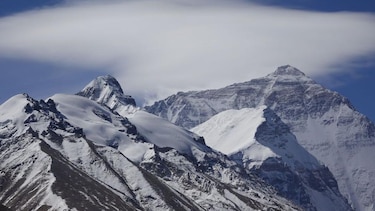 ‘Tuve suerte de haber salido’: los testimonios de personas rescatadas del Everest tras luchar contra la hipotermia en medio de una feroz tormenta