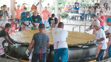 Panamá cocina un patacón de récord Guinness