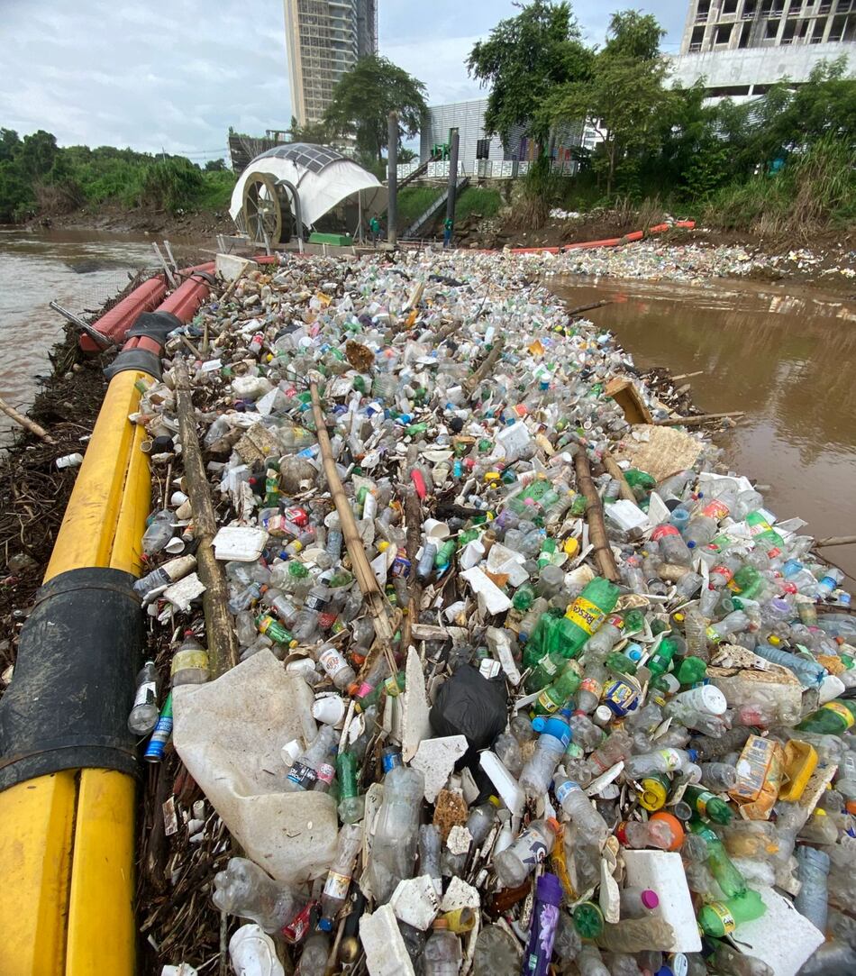 Río Juan Díaz abarrotado de basura: Wanda captura más desechos de lo previsto