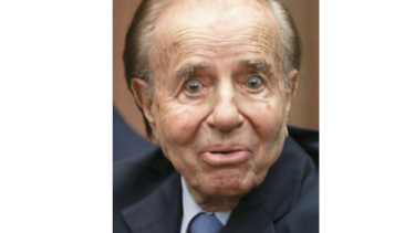 Absuelven a Menem de encubrir atentado contra centro judío