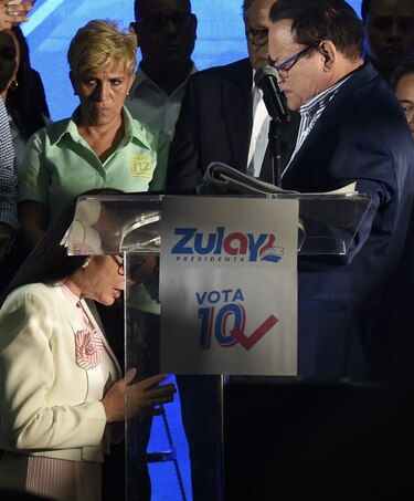 Lluvia de promesas y ataques en cierre de campaña de Zulay Rodríguez