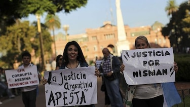 Víctimas de la impunidad marchan y exigen justicia por muerte de Alberto Nisman