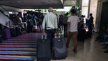 Venezolanos podrán ingresar a Colombia incluso con pasaporte vencido
