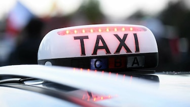 Gobierno chileno califica a Uber y Cabify como 'transporte pirata'