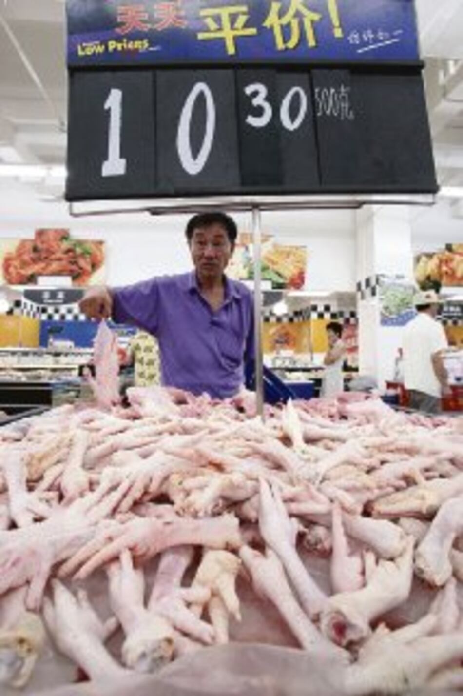 Alzan arancel al pollo de EU