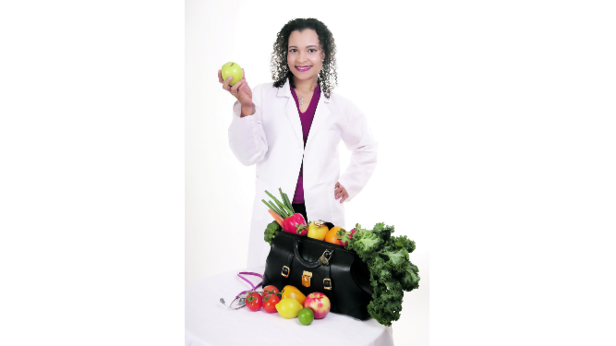 La alimentación a base de plantas es rica en fibra, afirma la pediatra Yamileth Cazorla-Lancaster. Cortesía