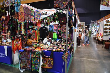 Así se vive la Feria Nacional de Artesanías 2025: arte, folclore y tamborito