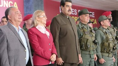 ‘Estamos de pie, vivos y victoriosos’, asegura Nicolás Maduro