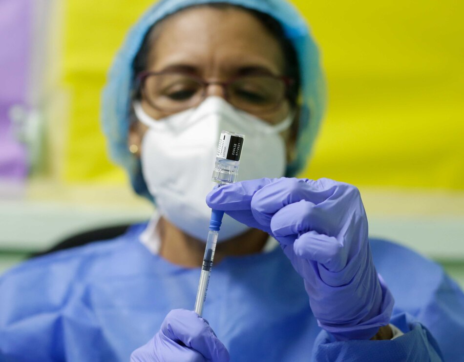 Minsa registra que el 0.02% de los vacunados contra la Covid-19 presentaron supuestas reacciones adversas