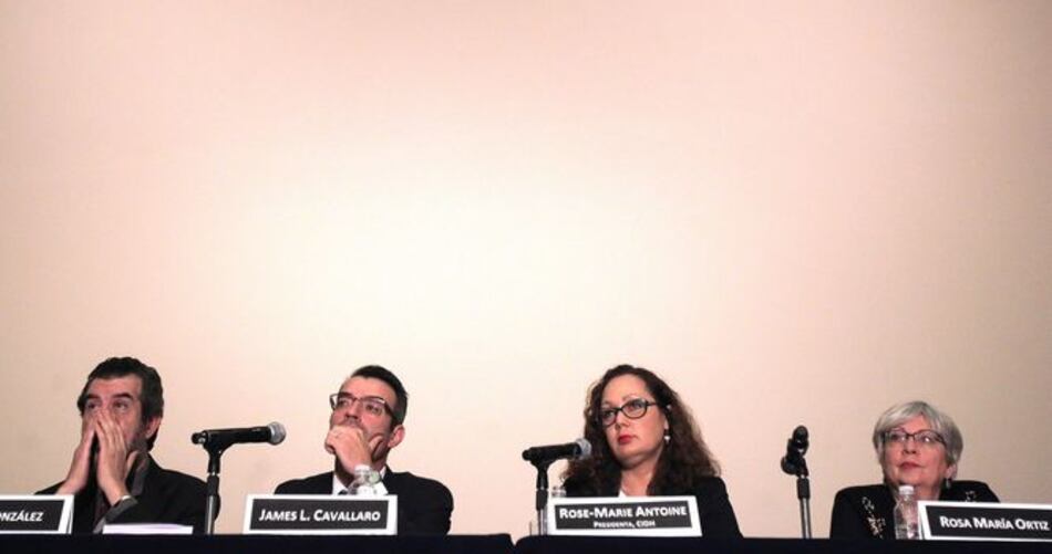 México: Piden designar fiscal por estudiantes desaparecidos