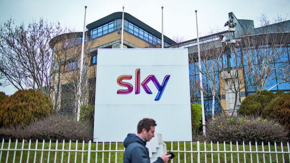 Frenan acuerdo de Murdoch