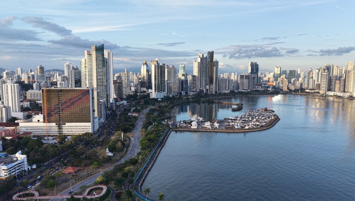 La pregunta sigue en el agua: ¿cuándo nos podremos bañar en la bahía de Panamá?