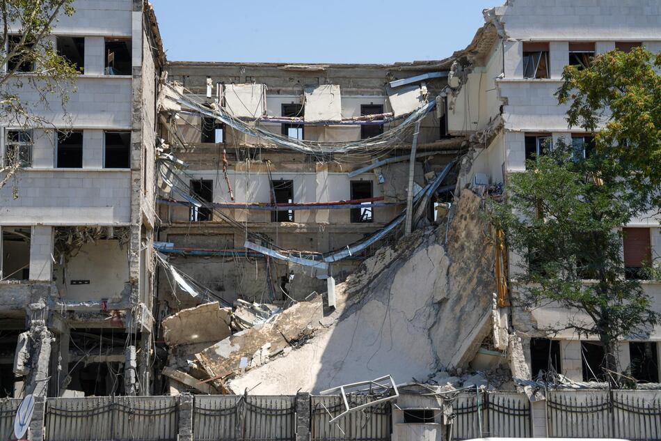 Israel vuelve a bombardear el sur de Siria pese al alto el fuego entre bandos locales