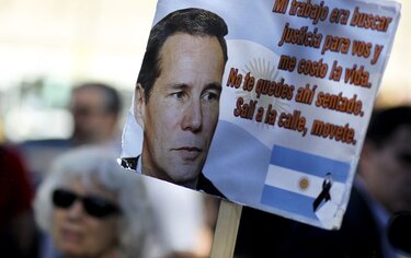 Gobierno argentino critica uso de fondos públicos para vida 'cara' de Nisman