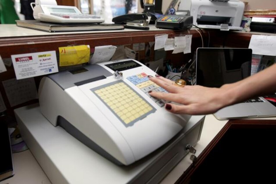 DGI multa a pequeños comerciantes por no tener equipos fiscales